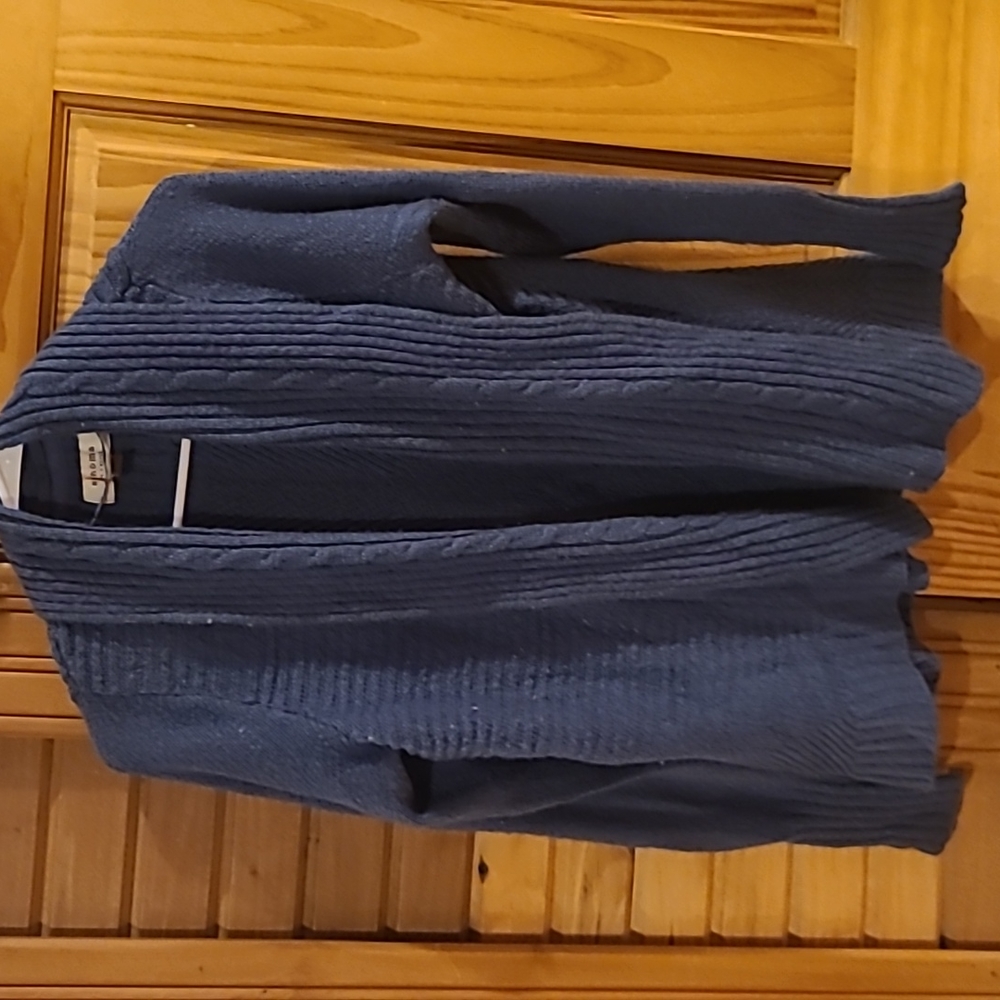 Cardigan sweater